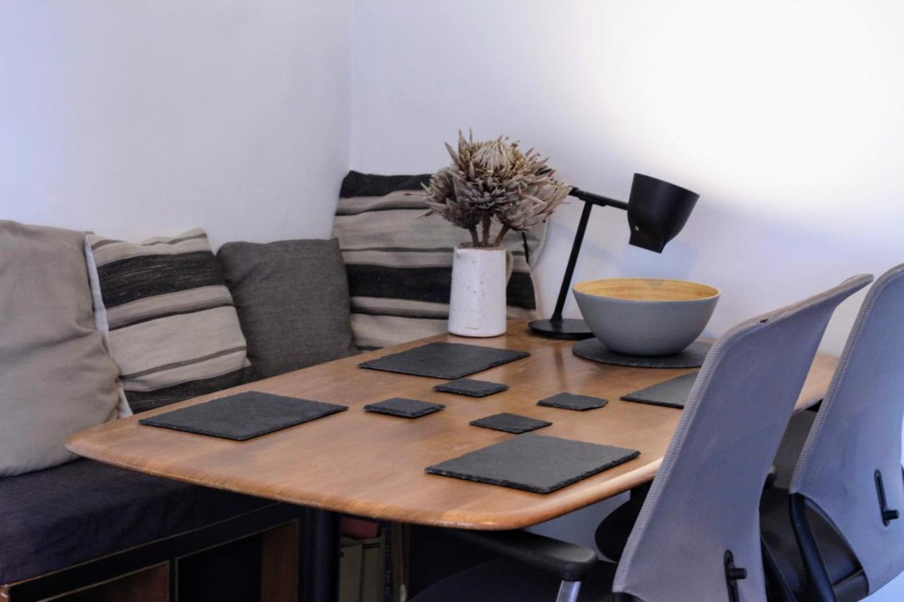 Traditional Victorian 2 Bed In Cobbled Street + Mod Cons - Full Home London Eksteriør bilde